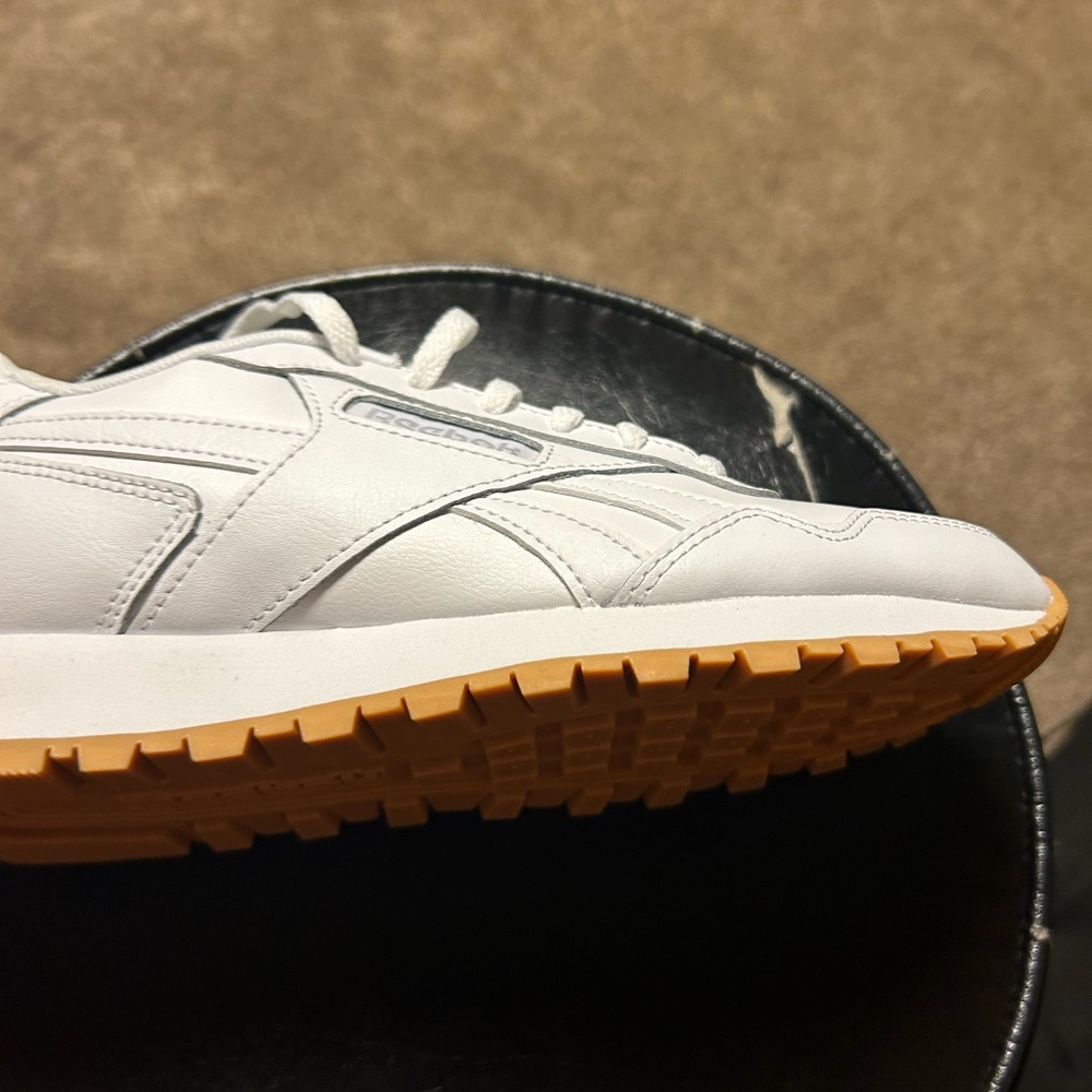 Reeboks - Picture 3 of 3
